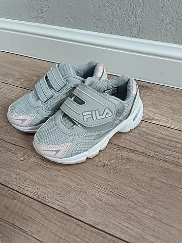 Детские кроссовки FILA - Тип: кроссовки для девочки/мальчика - Цвет at lalafo.kg Детские кроссовки FILA - Тип: кроссовки для девочки/мальчика - Цвет