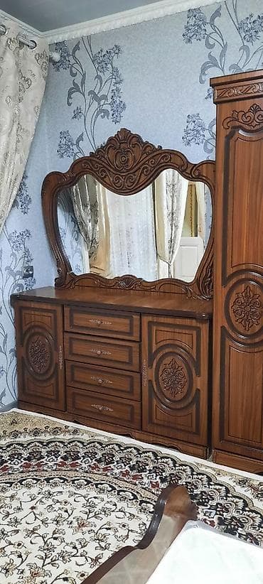 Спальный гарнитур, Б/у, Двуспальная кровать at lalafo.kg Спальный гарнитур, Б/у, Двуспальная кровать