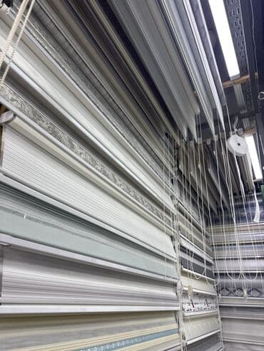 Жалюзи горизонтальные и рулонные, ассортимент образцов Цены от at lalafo.kg Жалюзи горизонтальные и рулонные, ассортимент образцов Цены от