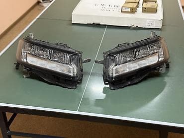 Комплект передних фар Toyota 2023 г., Новый, Оригинал, Япония at lalafo.kg Комплект передних фар Toyota 2023 г., Новый, Оригинал, Япония