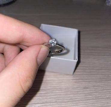 Продаю кольцо из серебра 925 пробы. Размер: 17 (внутренний диаметр ≈17 at lalafo.kg Продаю кольцо из серебра 925 пробы. Размер: 17 (внутренний диаметр ≈17