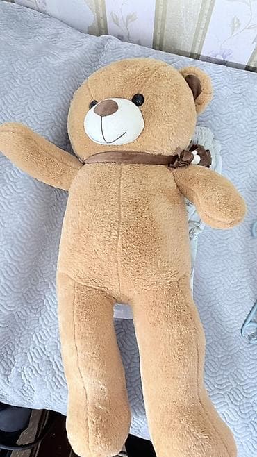 Мягкие игрушки — большой плюшевый мишка и плюшевый гусь. в идеальном at lalafo.kg Мягкие игрушки — большой плюшевый мишка и плюшевый гусь. в идеальном