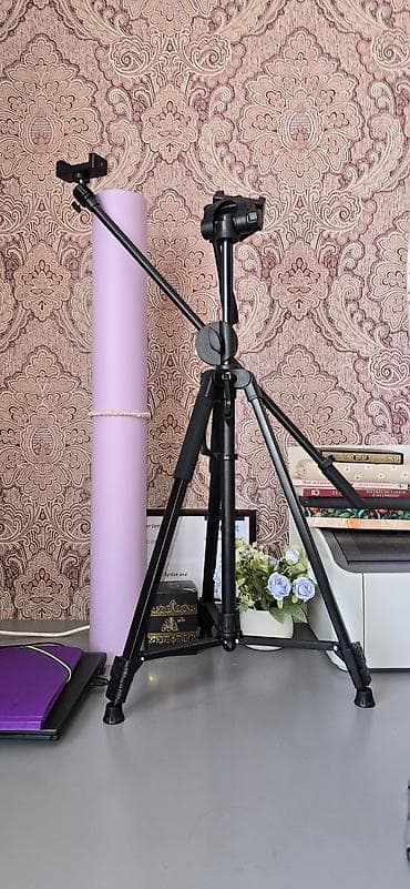 Штатив трипод 1500с Отражатели (золото, серебро, белый, поглотитель at lalafo.kg Штатив трипод 1500с Отражатели (золото, серебро, белый, поглотитель