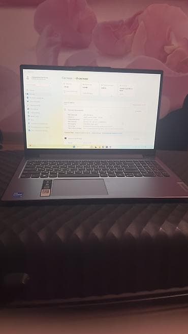 Lenovo (серия IdeaPad) — тонкий и лёгкий ноутбук для учёбы, работы и at lalafo.kg Lenovo (серия IdeaPad) — тонкий и лёгкий ноутбук для учёбы, работы и