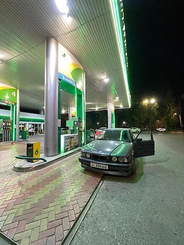 BMW 5 series: 1994 г., Механика, Бензин, Седан at lalafo.kg BMW 5 series: 1994 г., Механика, Бензин, Седан