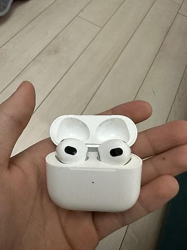 AirPods 3 (оригинал)Беспроводные наушники-вкладыши с зарядным кейсом at lalafo.kg AirPods 3 (оригинал)Беспроводные наушники-вкладыши с зарядным кейсом