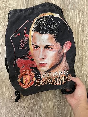 Винтажный спортивный мешок-рюкзак с принтом Cristiano Ronaldo и at lalafo.kg Винтажный спортивный мешок-рюкзак с принтом Cristiano Ronaldo и