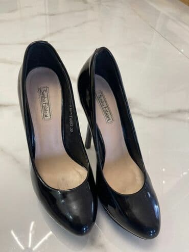 Продаю туфли в отличном состоянии. Покупала очень дорого at lalafo.kg Продаю туфли в отличном состоянии. Покупала очень дорого