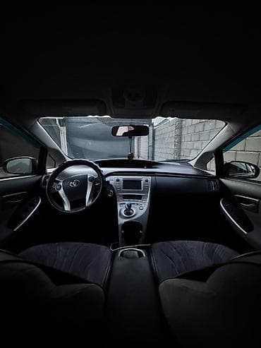 Oldsmobile: Toyota Prius: 2015 г., Гибрид, Хэтчбэк at lalafo.kg — 4 Oldsmobile: Toyota Prius: 2015 г., Гибрид, Хэтчбэк — 4