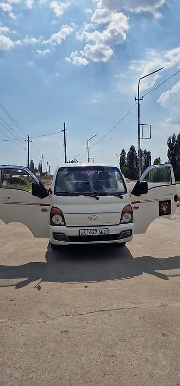 Легкий грузовик, Hyundai, Стандарт, До 1 т, Б/у at lalafo.kg Легкий грузовик, Hyundai, Стандарт, До 1 т, Б/у