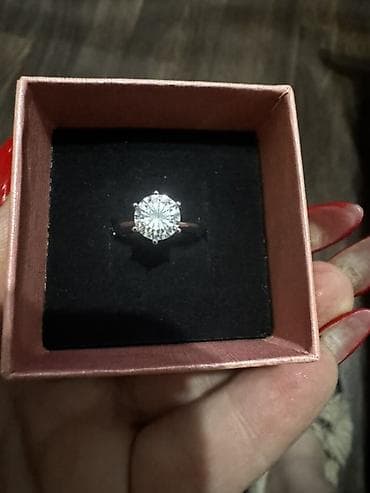 Кольцо, Помолвочное, Проба 925, Женские, Новый at lalafo.kg Кольцо, Помолвочное, Проба 925, Женские, Новый