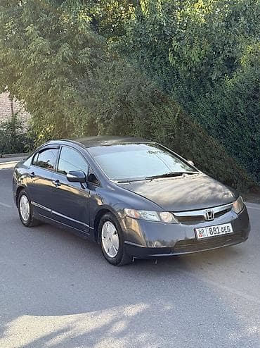 Honda Civic: 2007 г., 1.3 л, Вариатор, Бензин, Седан at lalafo.kg Honda Civic: 2007 г., 1.3 л, Вариатор, Бензин, Седан