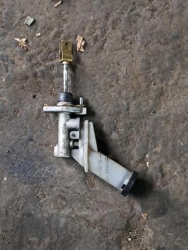 Оригинальный контрактный из Европы б/у главный цилиндр сцепления на at lalafo.kg Оригинальный контрактный из Европы б/у главный цилиндр сцепления на