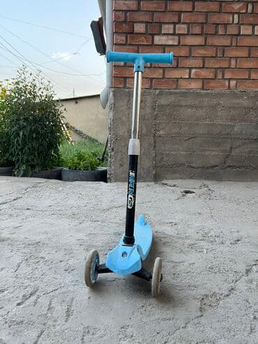 Детский самокат, Трёхколёсный, Б/у at lalafo.kg Детский самокат, Трёхколёсный, Б/у