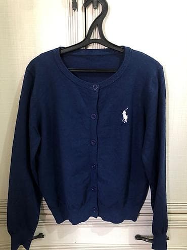 Кардиган на пуговицах, темно‑синий цвет. - Классический круглый вырез at lalafo.kg Кардиган на пуговицах, темно‑синий цвет. - Классический круглый вырез