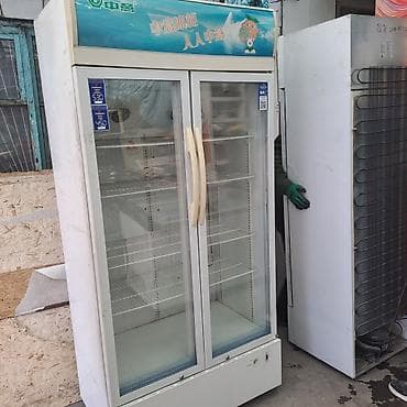 Двухдверный холодильный шкаф-витрина для магазинов и общепита at lalafo.kg Двухдверный холодильный шкаф-витрина для магазинов и общепита