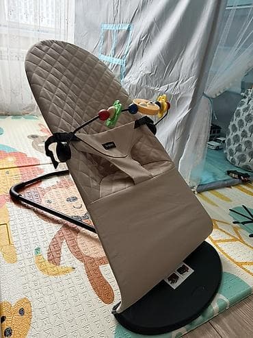 Детский шезлонг, Качалка, Железо, цвет - Бежевый at lalafo.kg Детский шезлонг, Качалка, Железо, цвет - Бежевый