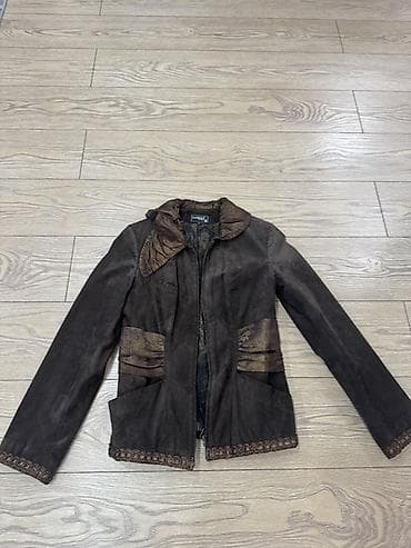 Кожаная куртка, Классическая модель, Замша, Приталенная модель, S at lalafo.kg Кожаная куртка, Классическая модель, Замша, Приталенная модель, S