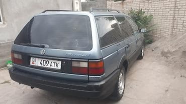 Volkswagen Passat: 1991 г., 1.8 л, Бензин, Универсал at lalafo.kg Volkswagen Passat: 1991 г., 1.8 л, Бензин, Универсал
