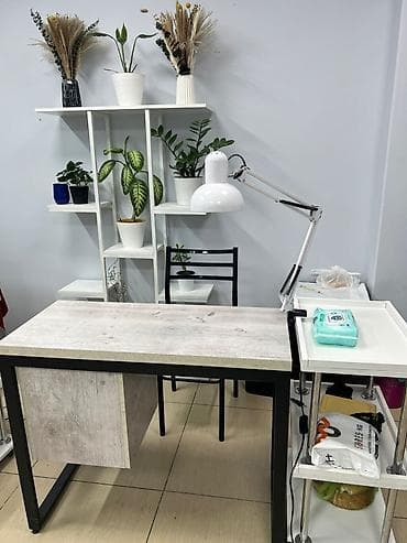 TagAZ: Сдается в аренду маникюрный стол.Салан находится по адресу Ахунбаева at lalafo.kg — 1 TagAZ: Сдается в аренду маникюрный стол.Салан находится по адресу Ахунбаева — 1