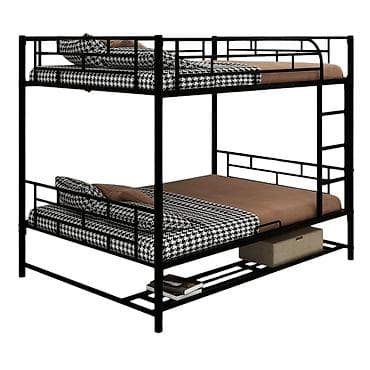 Продаётся четырёх местная двухъярусная кровать – прочная и удобная! at lalafo.kg Продаётся четырёх местная двухъярусная кровать – прочная и удобная!