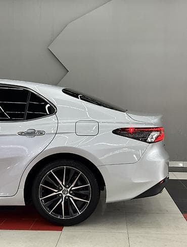 Tata: Toyota Camry: 2022 г., 2.5 л, Вариатор, Гибрид, Седан lalafo.kg да — 6 Tata: Toyota Camry: 2022 г., 2.5 л, Вариатор, Гибрид, Седан — 6