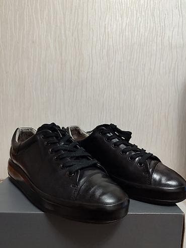 Мужские туфли, 40, Б/у, цвет - Черный at lalafo.kg Мужские туфли, 40, Б/у, цвет - Черный