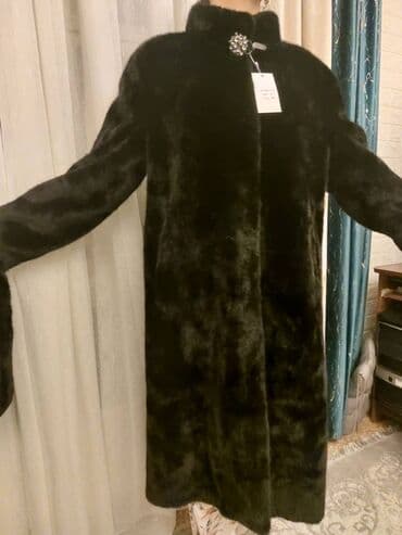 Экошуба 54го размера, черного цвета выглядит отлично как оригинал at lalafo.kg Экошуба 54го размера, черного цвета выглядит отлично как оригинал