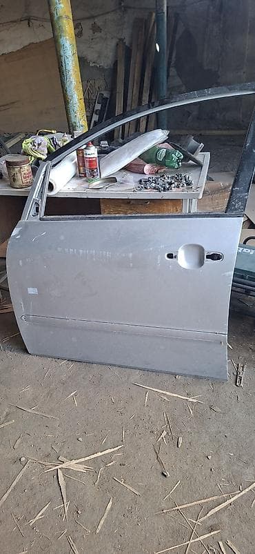 Дверь Передняя левая Toyota at lalafo.kg Дверь Передняя левая Toyota