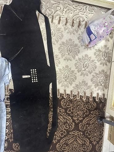 Алькантара Накидка на панель Mercedes-Benz, цвет - Черный, Б/у at lalafo.kg Алькантара Накидка на панель Mercedes-Benz, цвет - Черный, Б/у