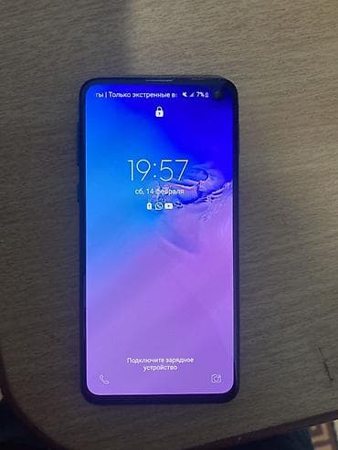 Samsung Galaxy S10e, 128 ГБ, цвет - Черный, 2 SIM at lalafo.kg Samsung Galaxy S10e, 128 ГБ, цвет - Черный, 2 SIM