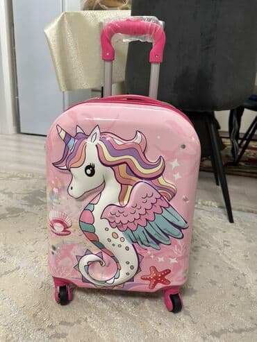 Чемодан, Материал: Пластик, Маленький (до 40 л), Твердый корпус at lalafo.kg Чемодан, Материал: Пластик, Маленький (до 40 л), Твердый корпус