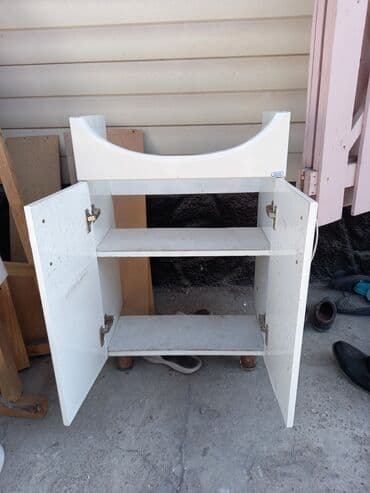 Тумба для ванны, Б/у, Без раковины, ЛДСП, цвет - Белый at lalafo.kg Тумба для ванны, Б/у, Без раковины, ЛДСП, цвет - Белый