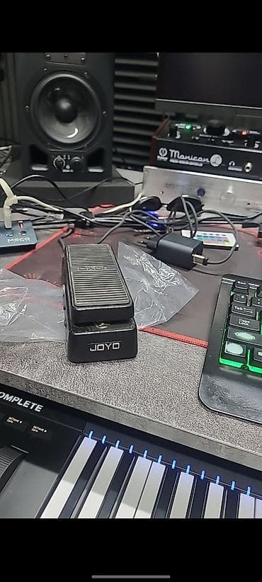 Педаль эффектов JOYO (wah/volume) - Компактная ножная педаль формата at lalafo.kg Педаль эффектов JOYO (wah/volume) - Компактная ножная педаль формата