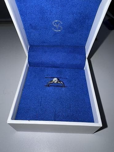 Кольцо, Помолвочное, Женские at lalafo.kg Кольцо, Помолвочное, Женские