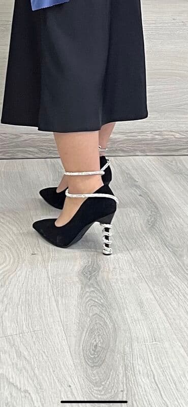 Туфли, носила один раз, состояние идеальное 👌каблук 6 см at lalafo.kg Туфли, носила один раз, состояние идеальное 👌каблук 6 см