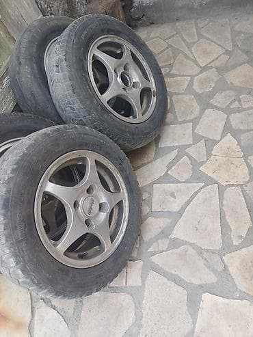 Колеса в сборе 185 / 70 / R 14, Зима, Комплект, Легковые, Литые, отверстий - 4 at lalafo.kg Колеса в сборе 185 / 70 / R 14, Зима, Комплект, Легковые, Литые, отверстий - 4