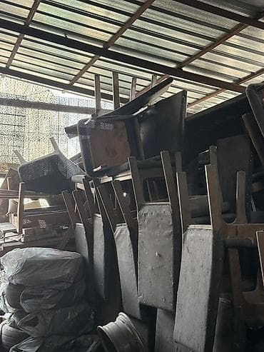 Тигүүчүлөр үчүн отургучтар: Ашкана үчүн отургуч, Колдонулган, Жыгач, түсү - Боз lalafo.kg да — 4 Тигүүчүлөр үчүн отургучтар: Ашкана үчүн отургуч, Колдонулган, Жыгач, түсү - Боз — 4