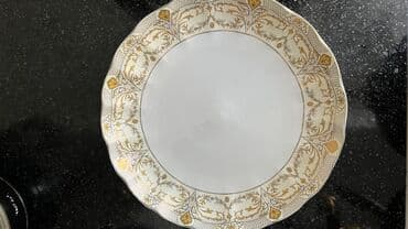 Продаю большие тарелкидиаметр 30 см. Каждая по 500 сом. Всего 3 шт at lalafo.kg Продаю большие тарелкидиаметр 30 см. Каждая по 500 сом. Всего 3 шт