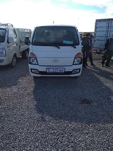 Hyundai Porter: 2017 г., 2.5 л, Автомат, Дизель at lalafo.kg Hyundai Porter: 2017 г., 2.5 л, Автомат, Дизель