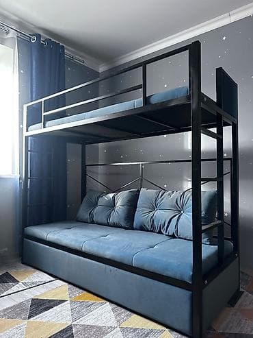 Двухъярусная кровать с металлическим каркасом белого цвета. Нижний at lalafo.kg Двухъярусная кровать с металлическим каркасом белого цвета. Нижний