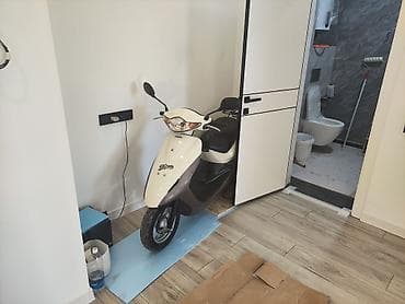 Скутер Honda Dio (50 куб. см) отличный вариант для доставки. Надёжный lalafo.kg да — 2 Скутер Honda Dio (50 куб. см) отличный вариант для доставки. Надёжный — 2