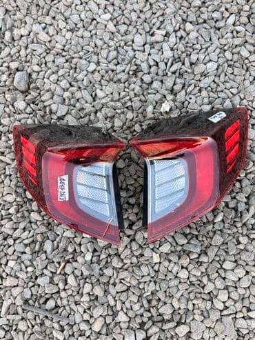 Пара задних фонарей (левый + правый) для автомобиля. ДН8 at lalafo.kg Пара задних фонарей (левый + правый) для автомобиля. ДН8