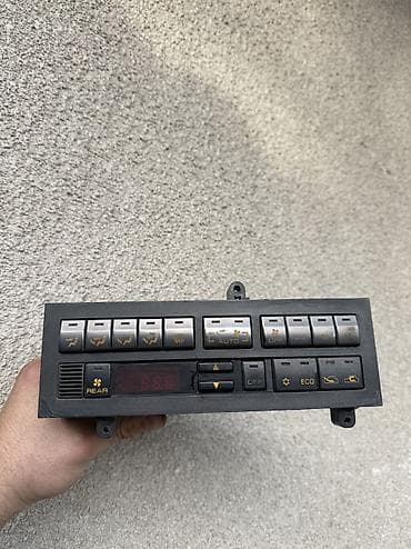 Блок климат контроля Mitsubishi 1992 г., Б/у, Оригинал at lalafo.kg Блок климат контроля Mitsubishi 1992 г., Б/у, Оригинал