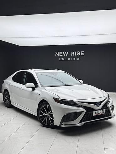 Toyota Camry: 2020 г., 2.5 л, Гибрид, Седан at lalafo.kg Toyota Camry: 2020 г., 2.5 л, Гибрид, Седан
