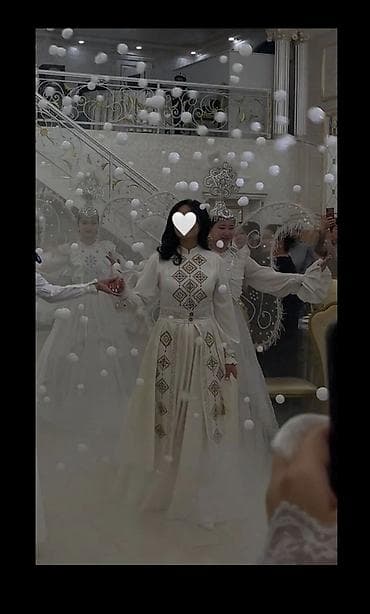 Национальный костюм, Женский, 44, 46 (M) at lalafo.kg Национальный костюм, Женский, 44, 46 (M)