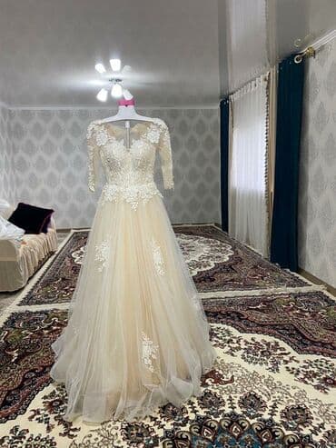 Состояние отличное, одета только один раз, можно и на прокат at lalafo.kg Состояние отличное, одета только один раз, можно и на прокат