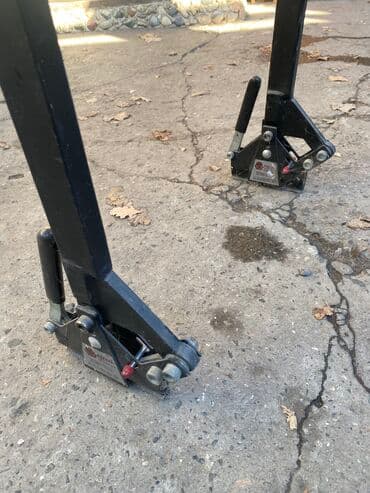 Продаю стол для Спринтера. Легко устанавливается на родные саласки at lalafo.kg Продаю стол для Спринтера. Легко устанавливается на родные саласки