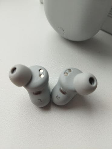 Вакуумные, Xiaomi, Б/у, Беспроводные (Bluetooth), Для переговоров at lalafo.kg Вакуумные, Xiaomi, Б/у, Беспроводные (Bluetooth), Для переговоров