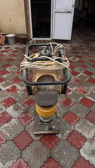 Кол араалар: Вибронога (трамбовка) электрическая. Назначение: - Уплотнение грунта lalafo.kg да — 1 Кол араалар: Вибронога (трамбовка) электрическая. Назначение: - Уплотнение грунта — 1